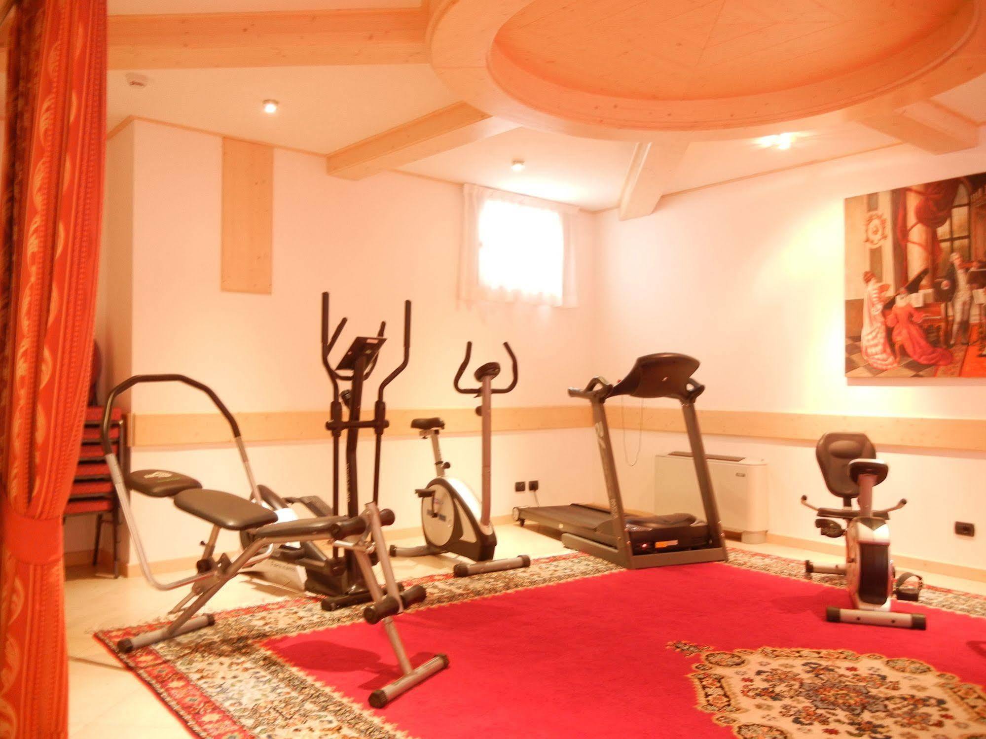 Folgaria Post Hotel Екстериор снимка